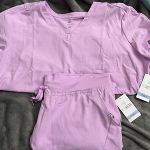 Med couture insight scrubs